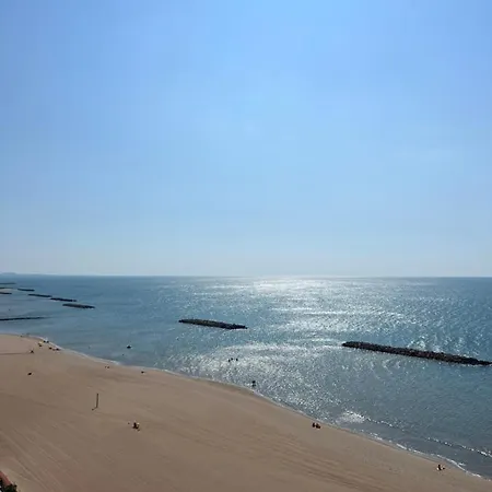 Sur Le Sable, Face A La Mer La Petite Tour Valras-Plage Exterior photo
