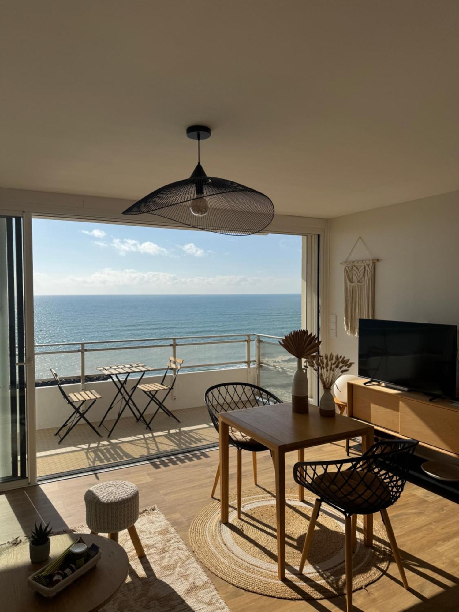Apartment Sur Le Sable, Face A La La Petite Tour *